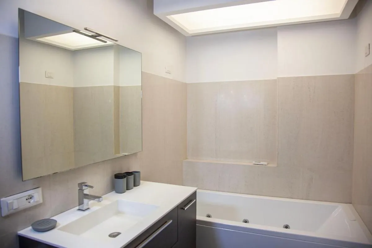 Luxury Stay In Rome Steps From Metro A Cornelia